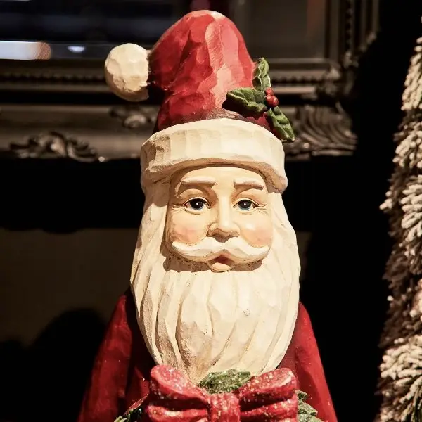 Weihnachtsmann mit Kranz Werner Voss Höhe 80 cm – Bild 2